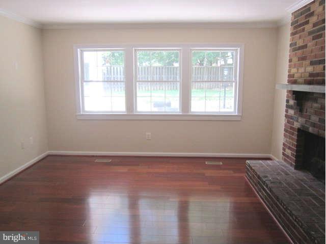 3021 Bluff Point Lane Silver Spring, MD 20906 - Photo 7 of 30 Family Room