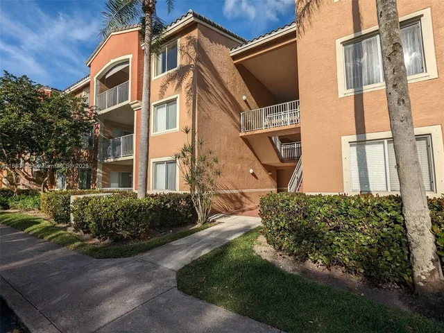$2,200 | 3870 Lyons Road, Unit 2108, Coconut Creek, FL 33073