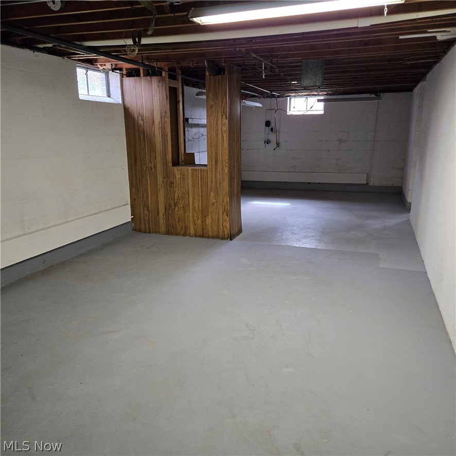 38700 Johnnycake Ridge Road Willoughby, OH 44094 - Photo 20 of 34 FINISHED REC POTENTIAL. BASEMENT SEEMS VERY DRY.
