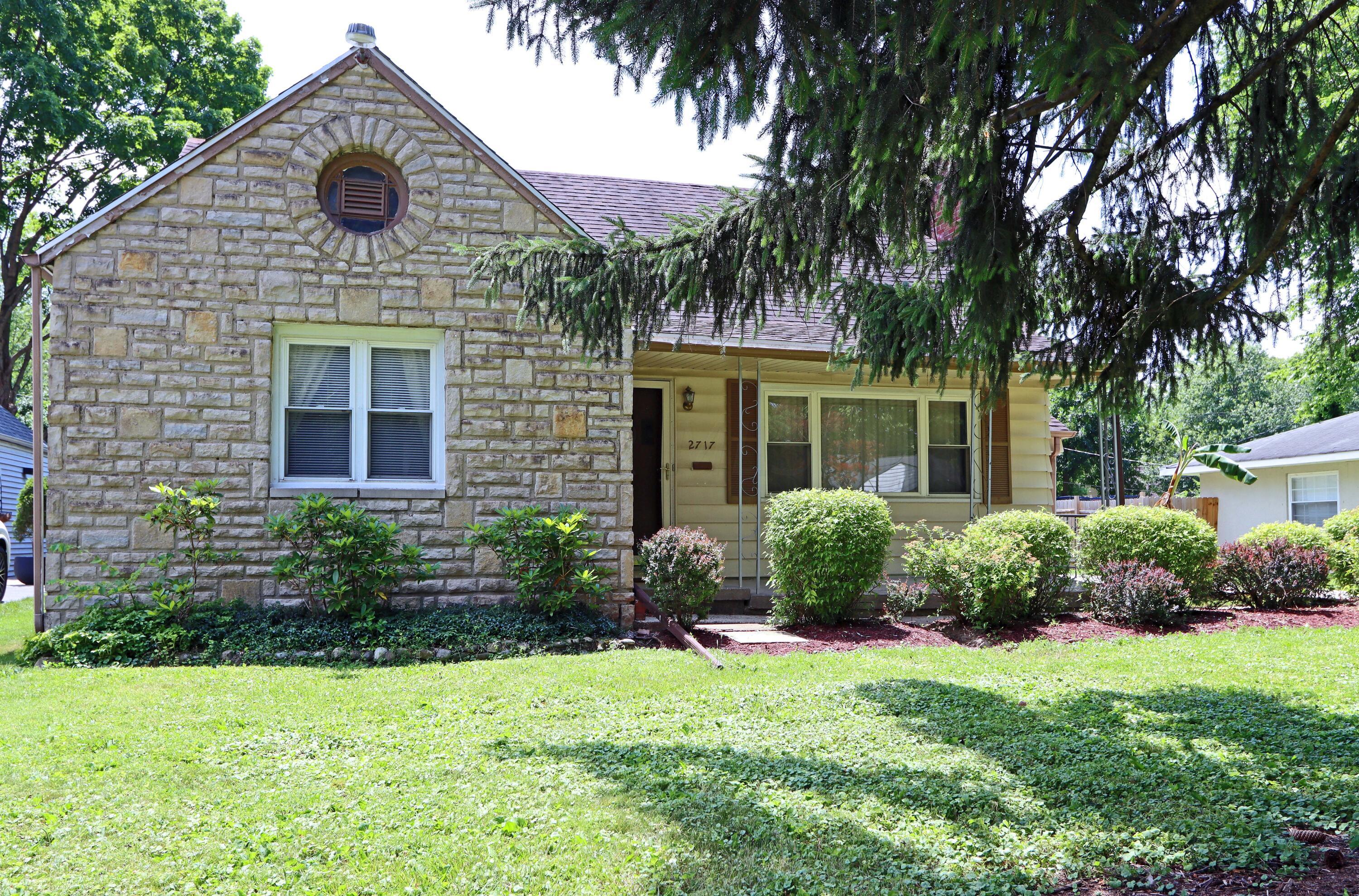 2717 Tudor Road Columbus, OH 43209 - Photo 3 of 51 Wonderful curb appeal