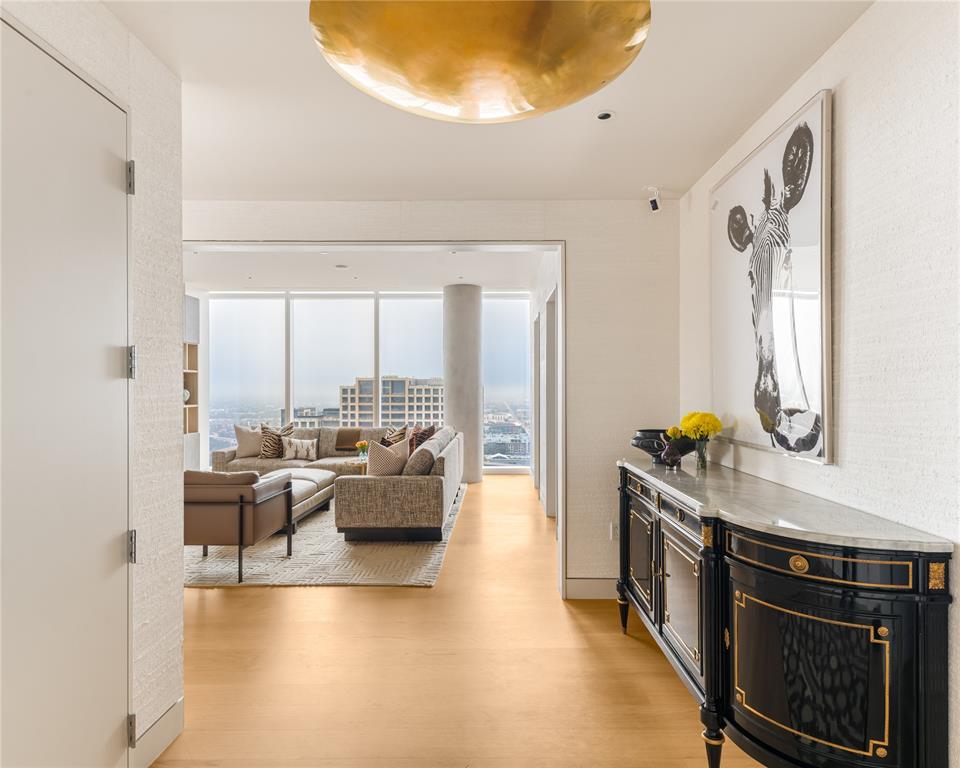 1747 Leonard Street, Unit 2301 Dallas, TX 75201 - Photo 4 of 31