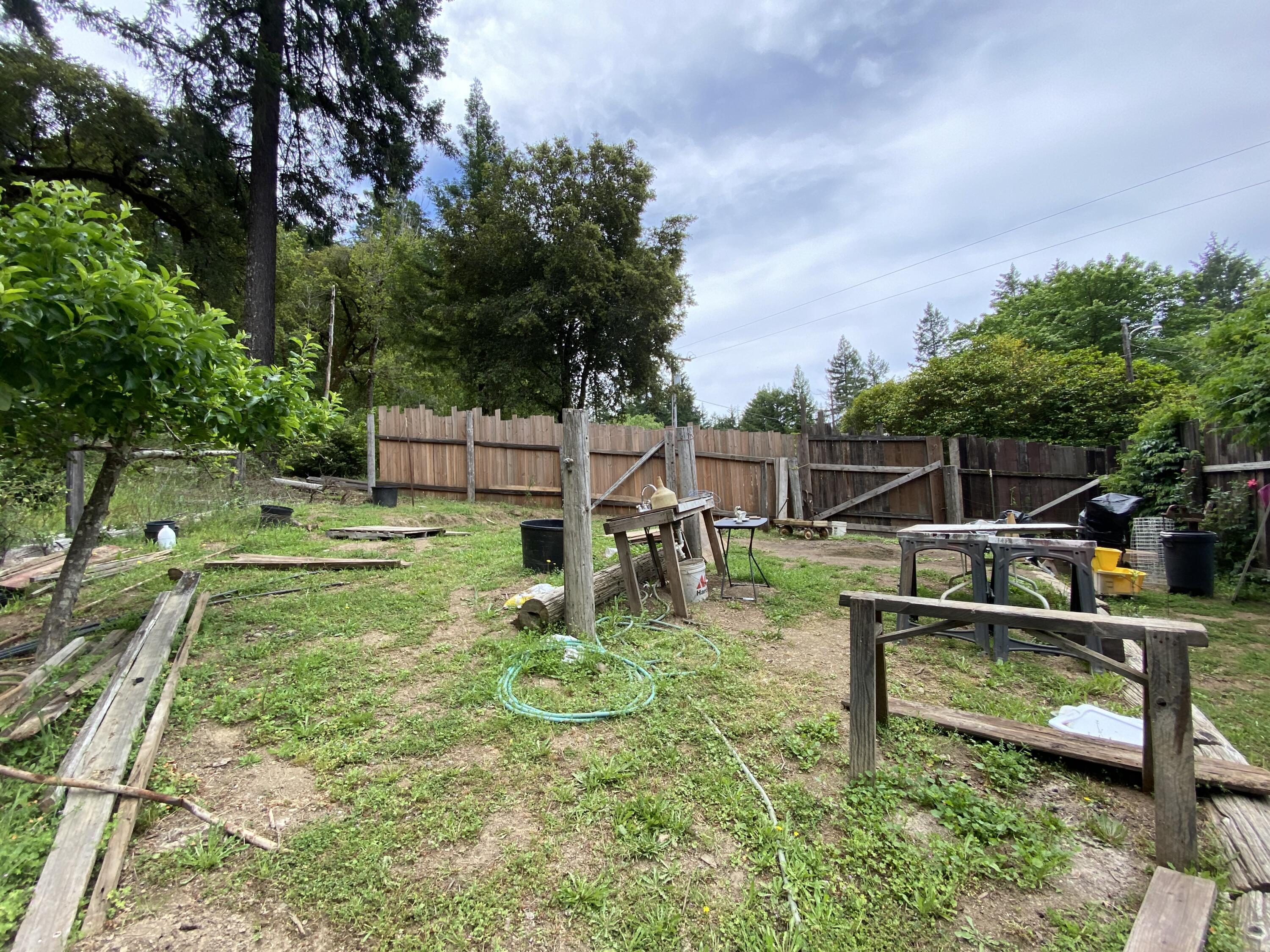 311 Logan Road Miranda, CA 95553 - Photo 21 of 39 IMG-7484