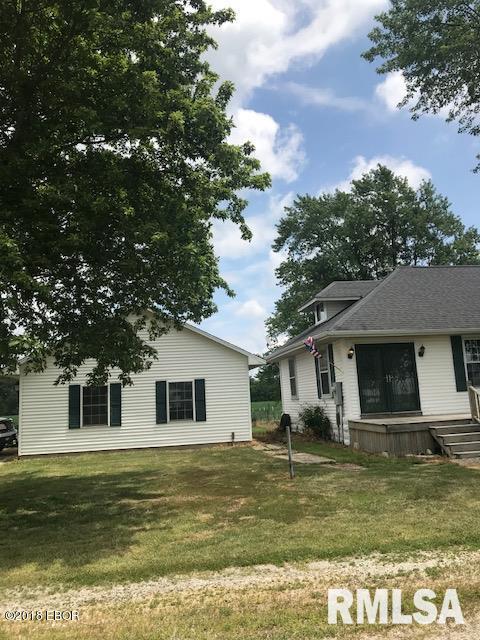 18634 Persimmon Tree Road Centralia, IL 62801 - Photo 3 of 23