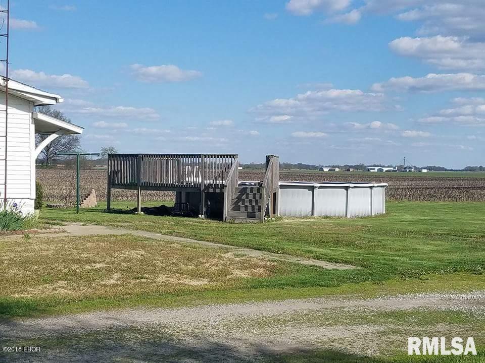18634 Persimmon Tree Road Centralia, IL 62801 - Photo 8 of 23