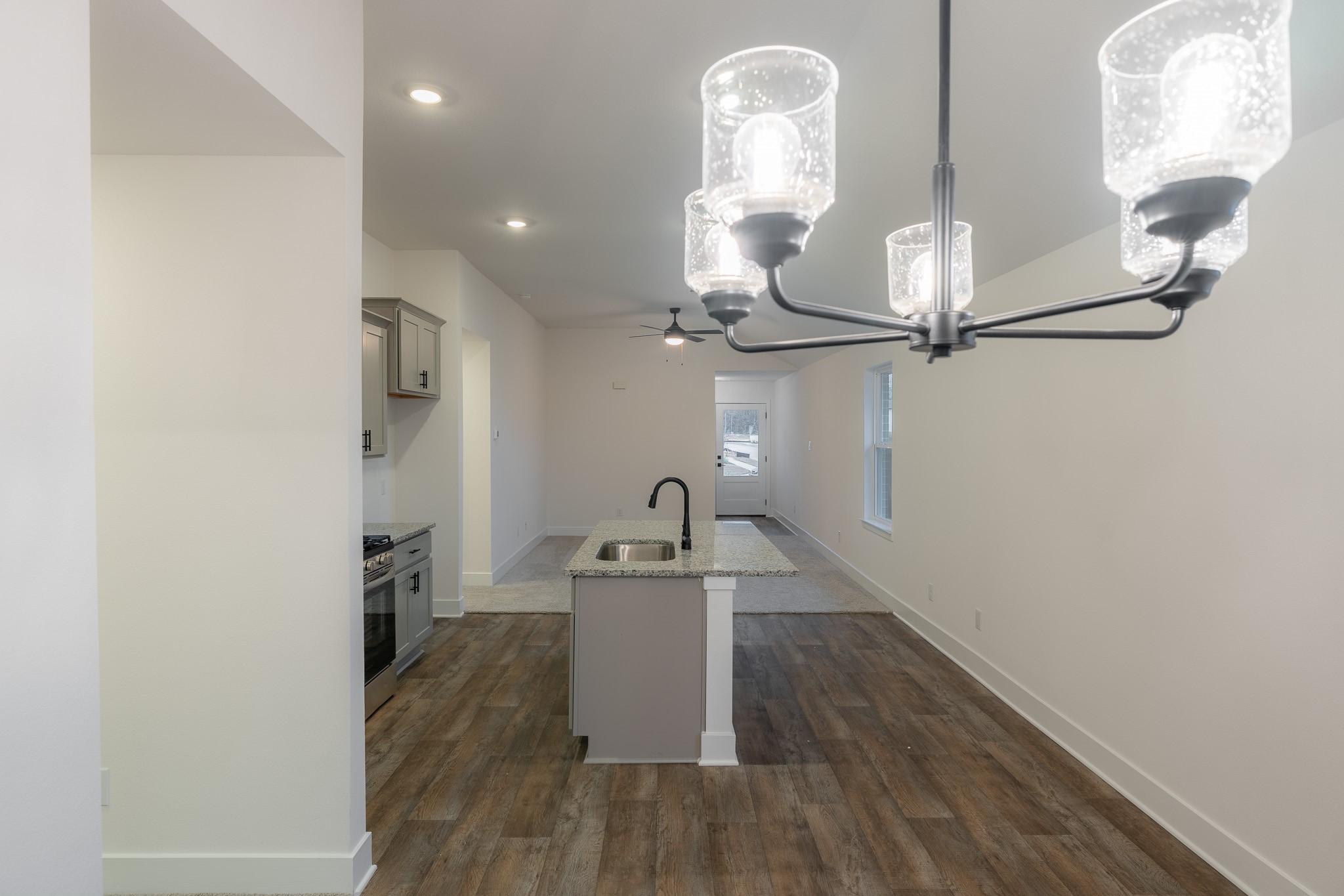 9456 Hard Rock Road Conroe, TX 77303 - Photo 7 of 19 Dining Area