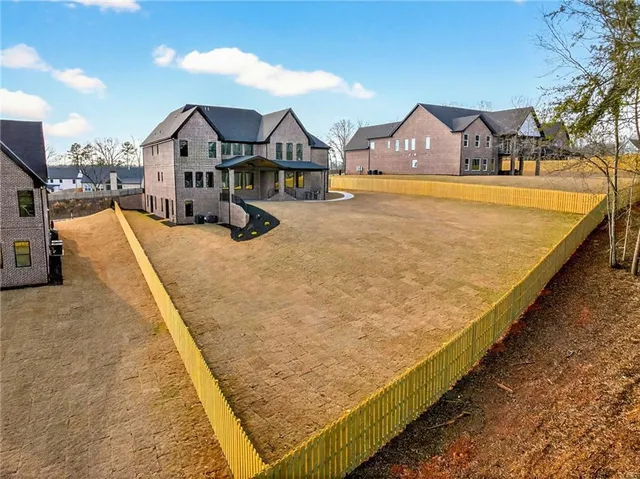 $2,099,999 | 405 Thunder Road, Buford, GA 30518