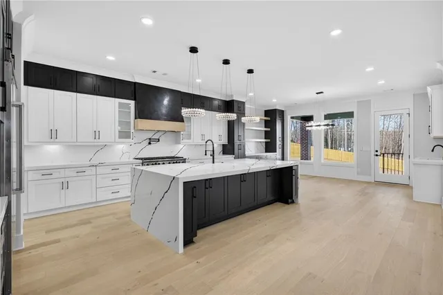 $2,099,999 | 405 Thunder Road, Buford, GA 30518