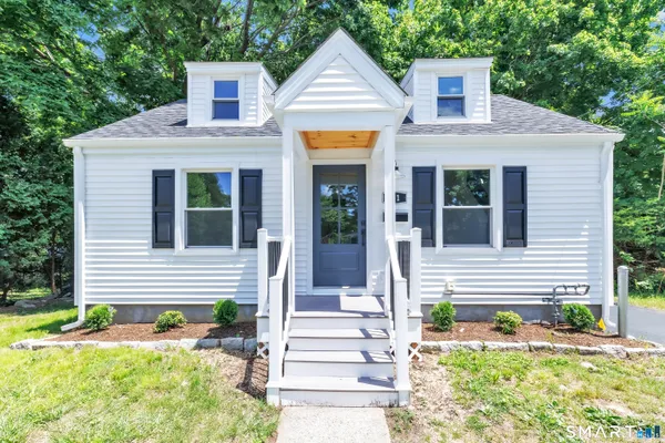 $539,900 | 21 Meadow Street, Milford, CT 06460