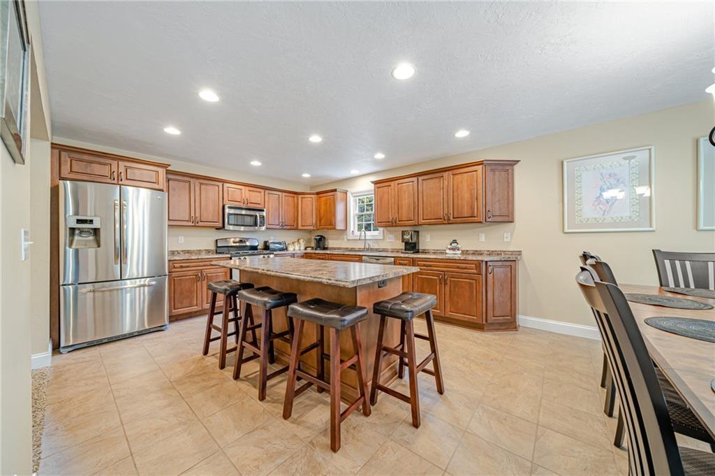 2314 South Ridge Drive Hidden Valley, PA 15502 - Photo 7 of 41 Gallery Image 7