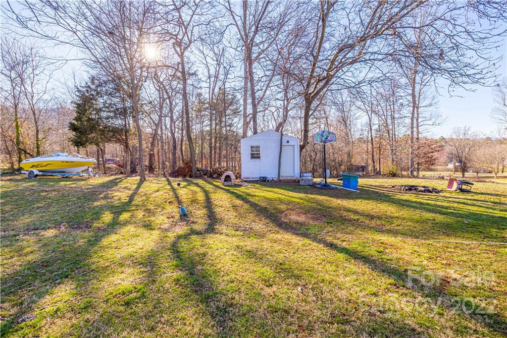 2766 Messer Road Valdese, NC 28690 - Photo 3 of 26 Gallery Image 3