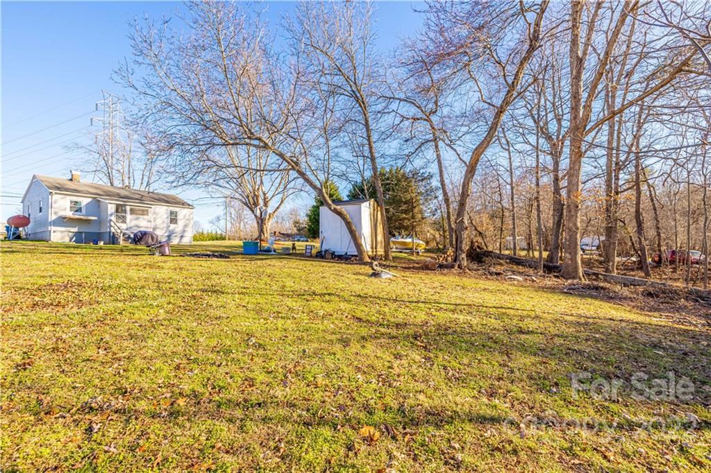 2766 Messer Road Valdese, NC 28690 - Photo 4 of 26 Gallery Image 4