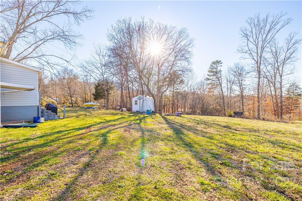 2766 Messer Road Valdese, NC 28690 - Photo 9 of 26 Gallery Image 9