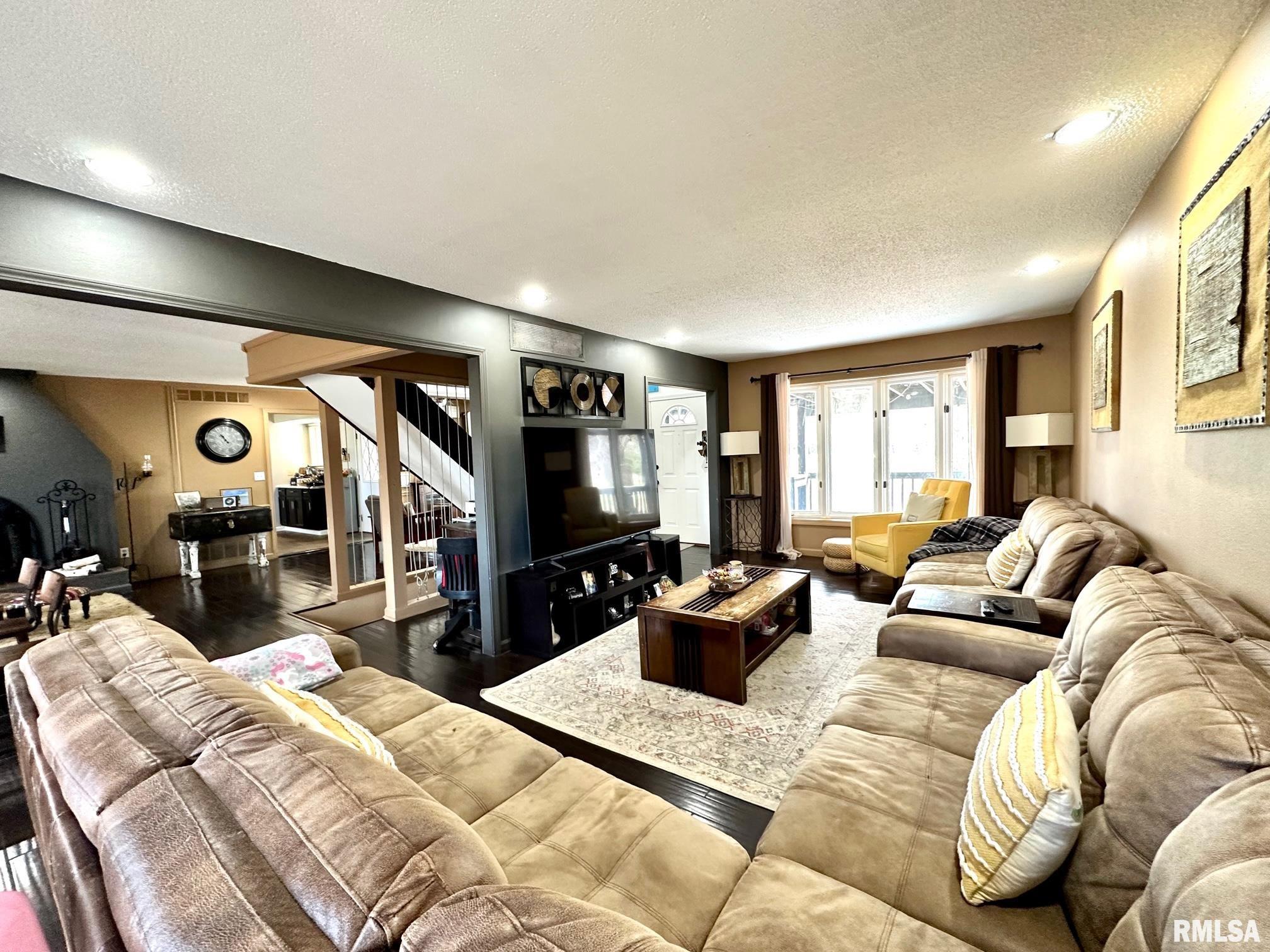 2165 Southbrooke Road Jacksonville, IL 62650 - Photo 11 of 42 Gallery Image 11