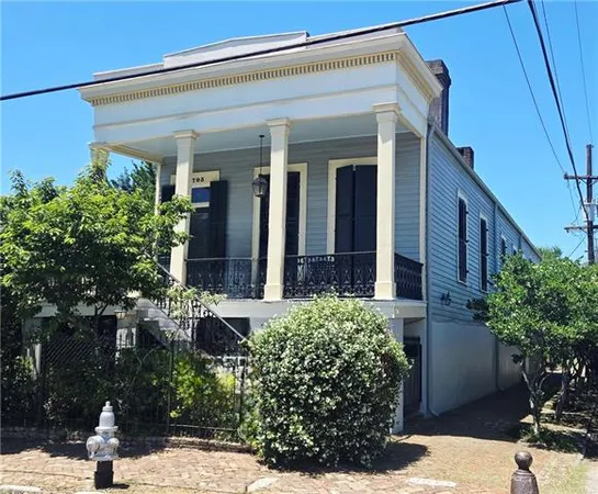 $1,350 | 2705 Camp Street, New Orleans, LA 70130