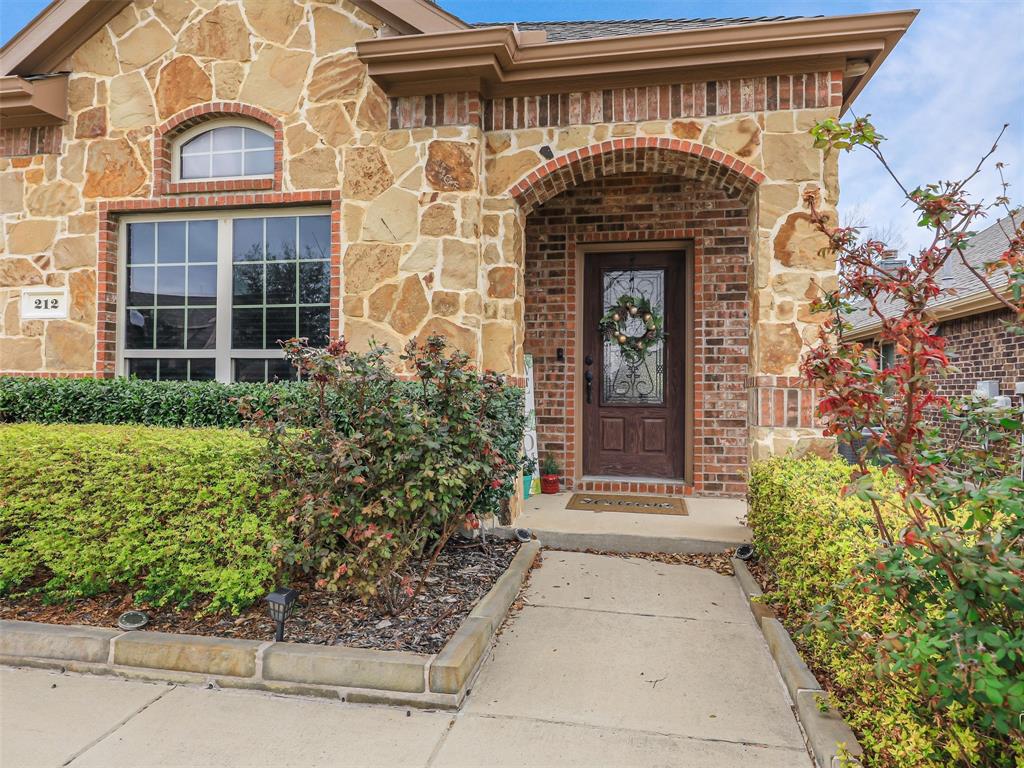 212 Rugby Lane McKinney, TX 75072 - Photo 3 of 28