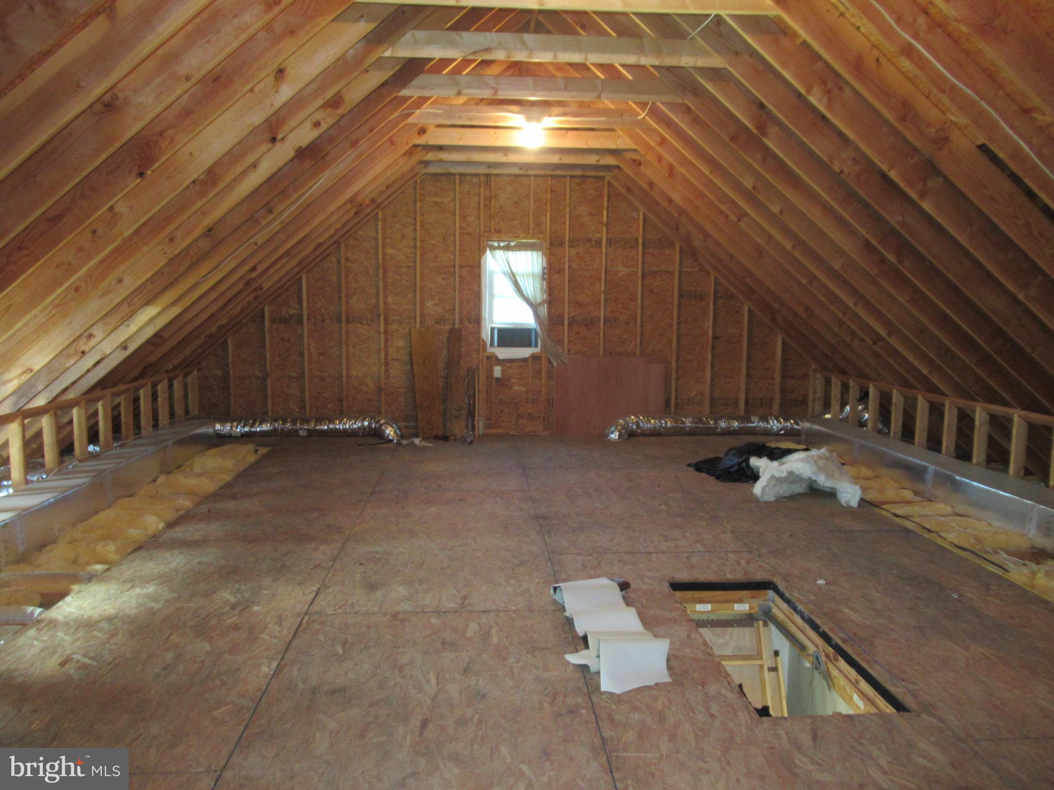 26669 Old State Road Crisfield, MD 21817 - Photo 32 of 47 Floored second level