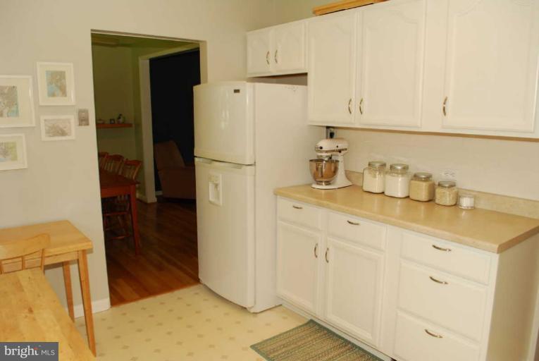 3906 Lakota Road Alexandria, VA 22303 - Photo 15 of 22 Kitchen