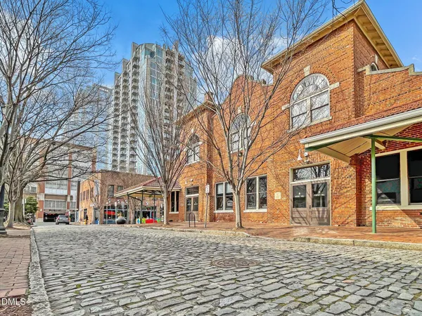 $1,199,000 | 301 Fayetteville Street, Unit 2406, Raleigh, NC 27601