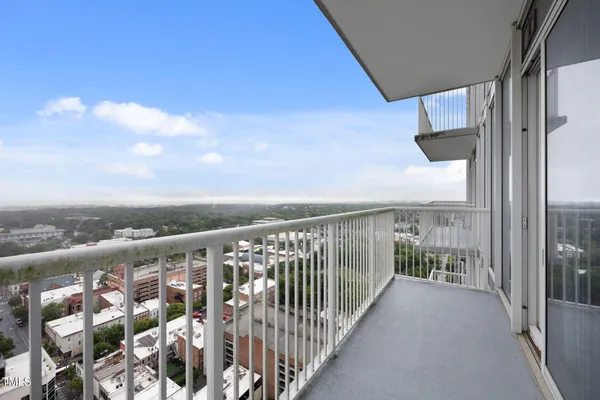 $1,199,000 | 301 Fayetteville Street, Unit 2406, Raleigh, NC 27601