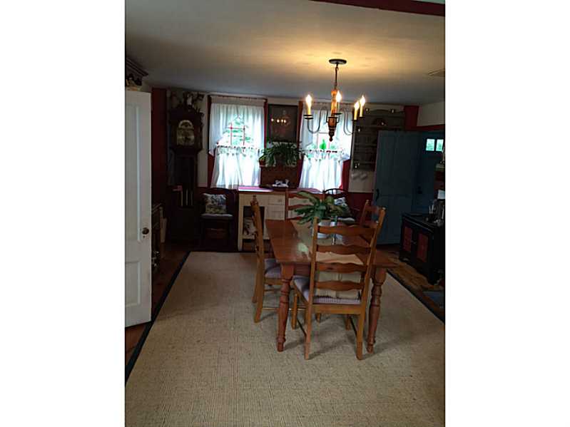 129 Jenckes Hill Road Lincoln, RI 02865 - Photo 8 of 19 Kitchen.