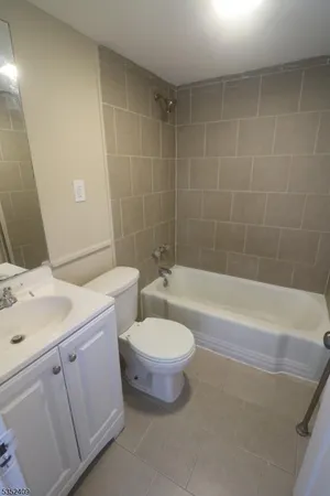 $2,500 | 40 Mitchell Street, West Orange, NJ 07052