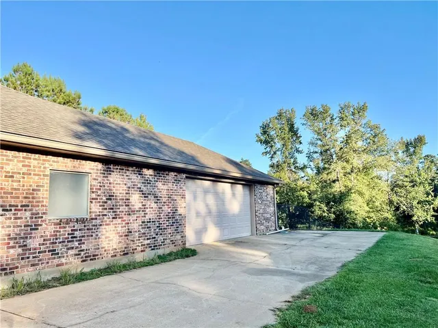 $318,900 | 3790 Highway 121, Boyce, LA 71409