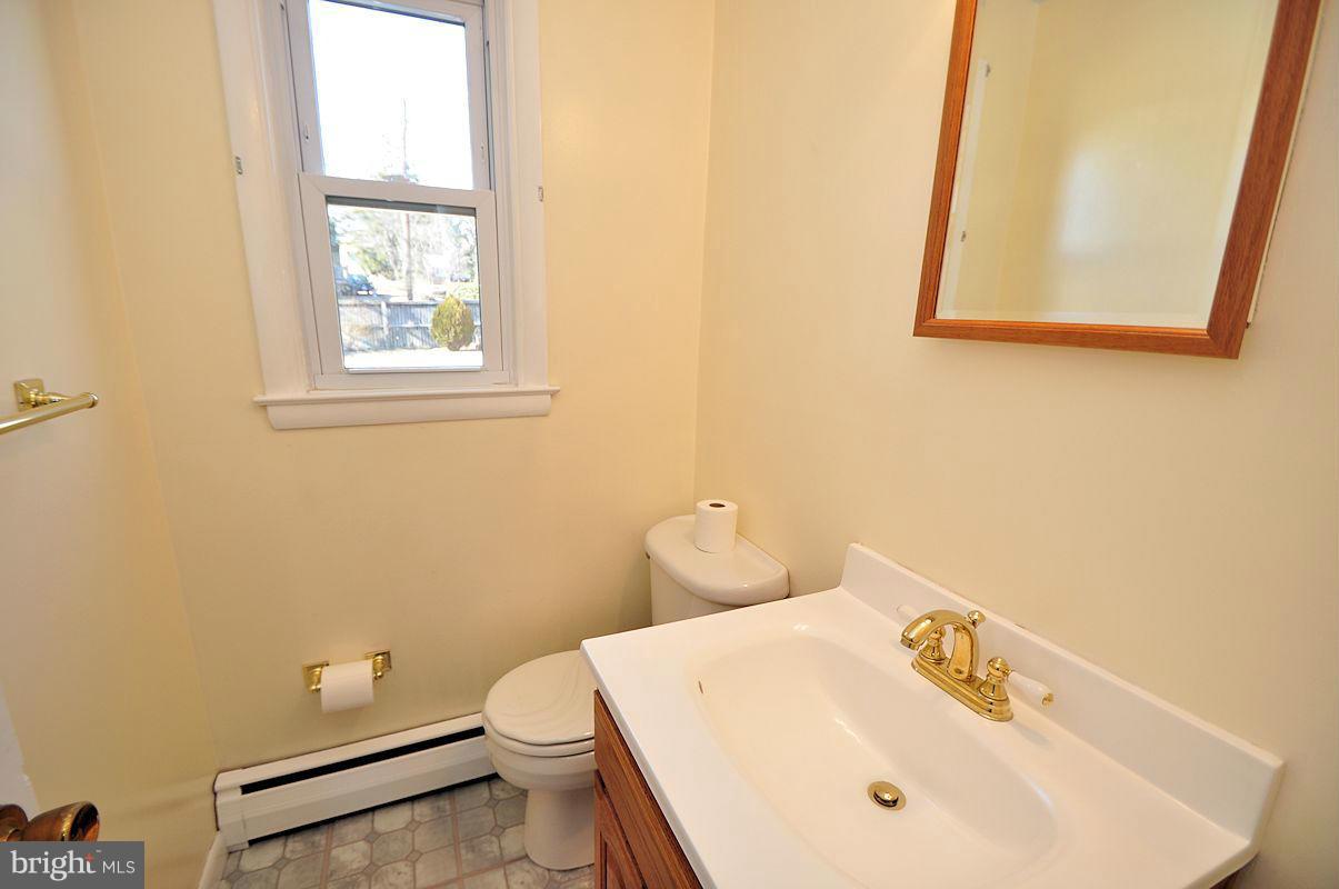 2116 Eastham Road Lutherville-Timonium, MD 21093 - Photo 18 of 19 Powder Room