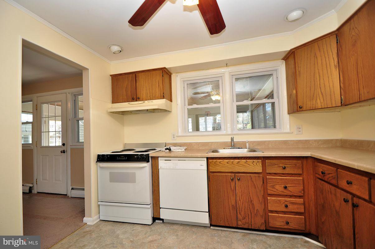 2116 Eastham Road Lutherville-Timonium, MD 21093 - Photo 6 of 19 Kitchen
