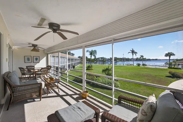 $589,000 | 478 Tequesta Drive, Unit 209, Tequesta, FL 33469