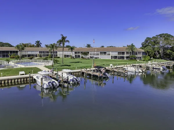 $589,000 | 478 Tequesta Drive, Unit 209, Tequesta, FL 33469