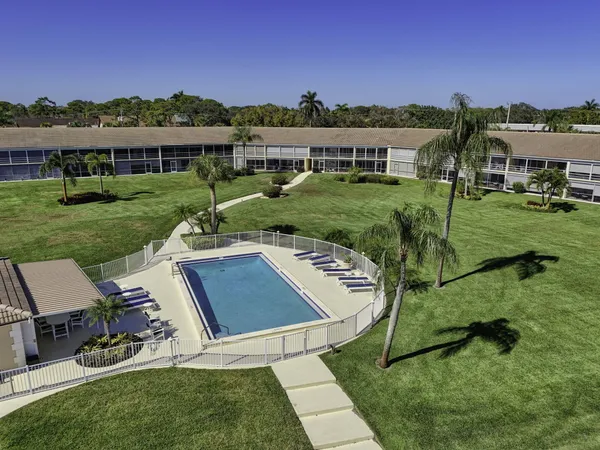 $589,000 | 478 Tequesta Drive, Unit 209, Tequesta, FL 33469
