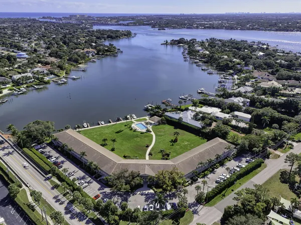 $589,000 | 478 Tequesta Drive, Unit 209, Tequesta, FL 33469