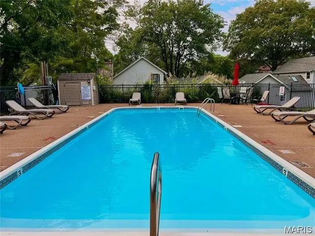 $389,900 | 16176 Lea Oak Court, Chesterfield, MO 63017