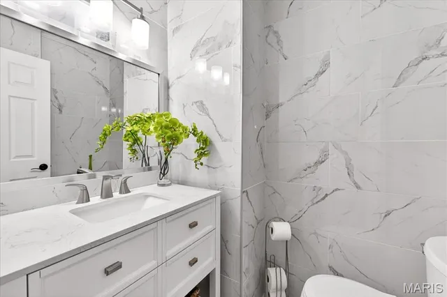 $389,900 | 16176 Lea Oak Court, Chesterfield, MO 63017