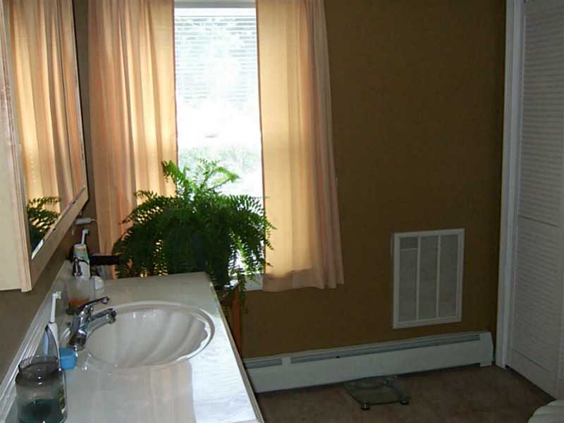 292 Arcadia Road Richmond, RI 02832 - Photo 8 of 25 Bathroom.