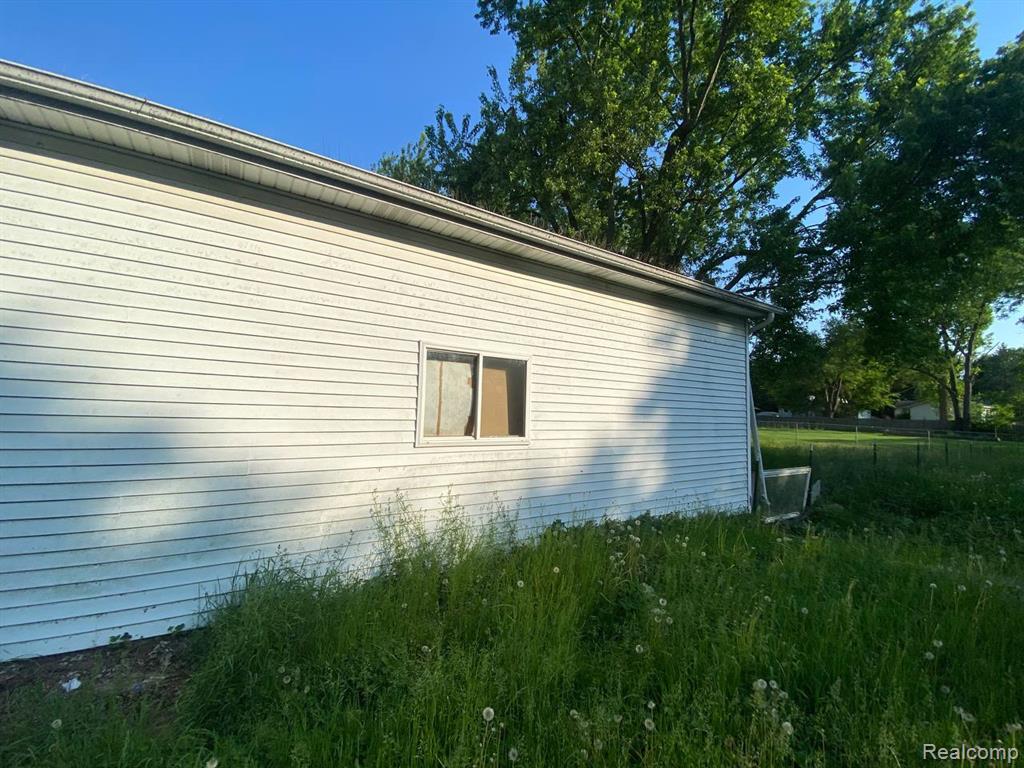 5632 Hughes Road Lansing, MI 48911 - Photo 5 of 25