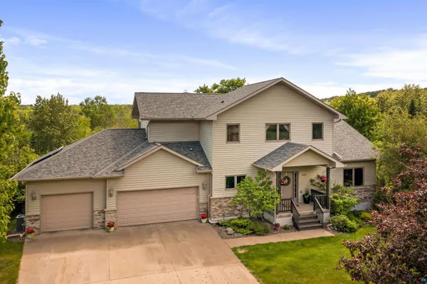 $899,900 | 442 Hastings Drive, Duluth, MN 55803