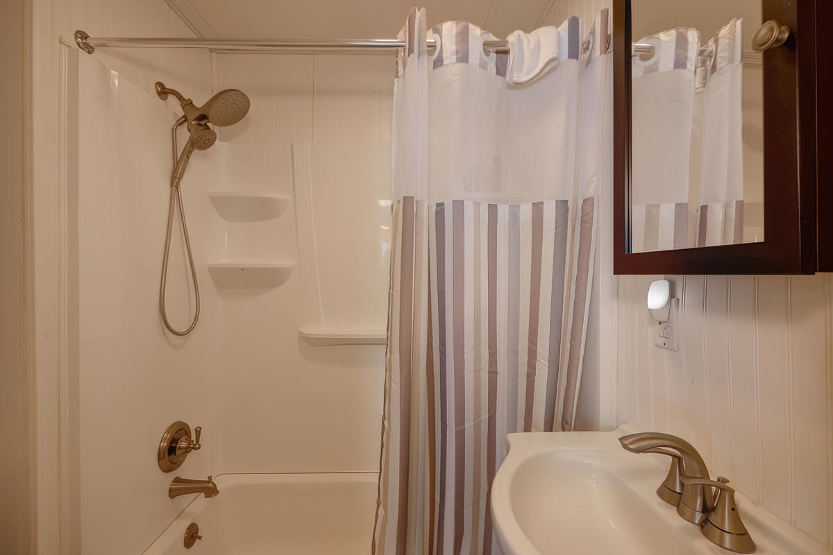 429 West Bay Road Gouldsboro, ME 04607 - Photo 24 of 55 Guest Bath