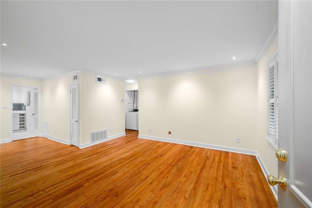 3510 Roswell Road Northwest, Unit M4 Atlanta, GA 30305 - Photo 4 of 23 a view of an empty room