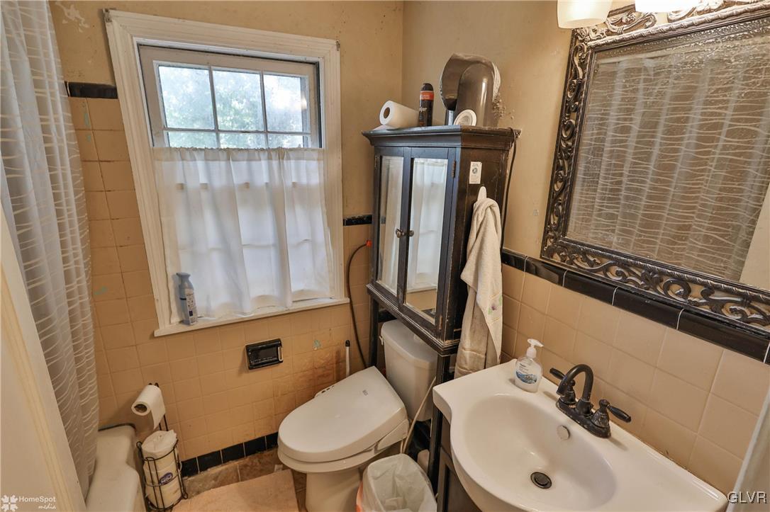 2637 Winston Road Bethlehem, PA 18017 - Photo 14 of 19 Gallery Image 14