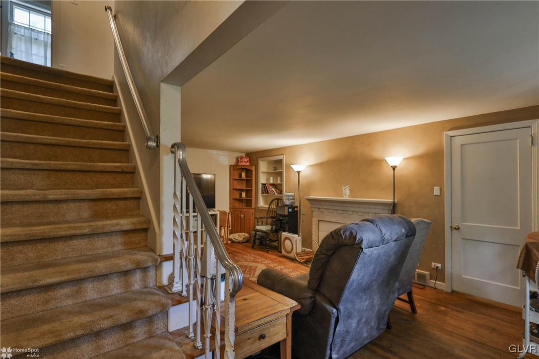 2637 Winston Road Bethlehem, PA 18017 - Photo 2 of 19 Gallery Image 2