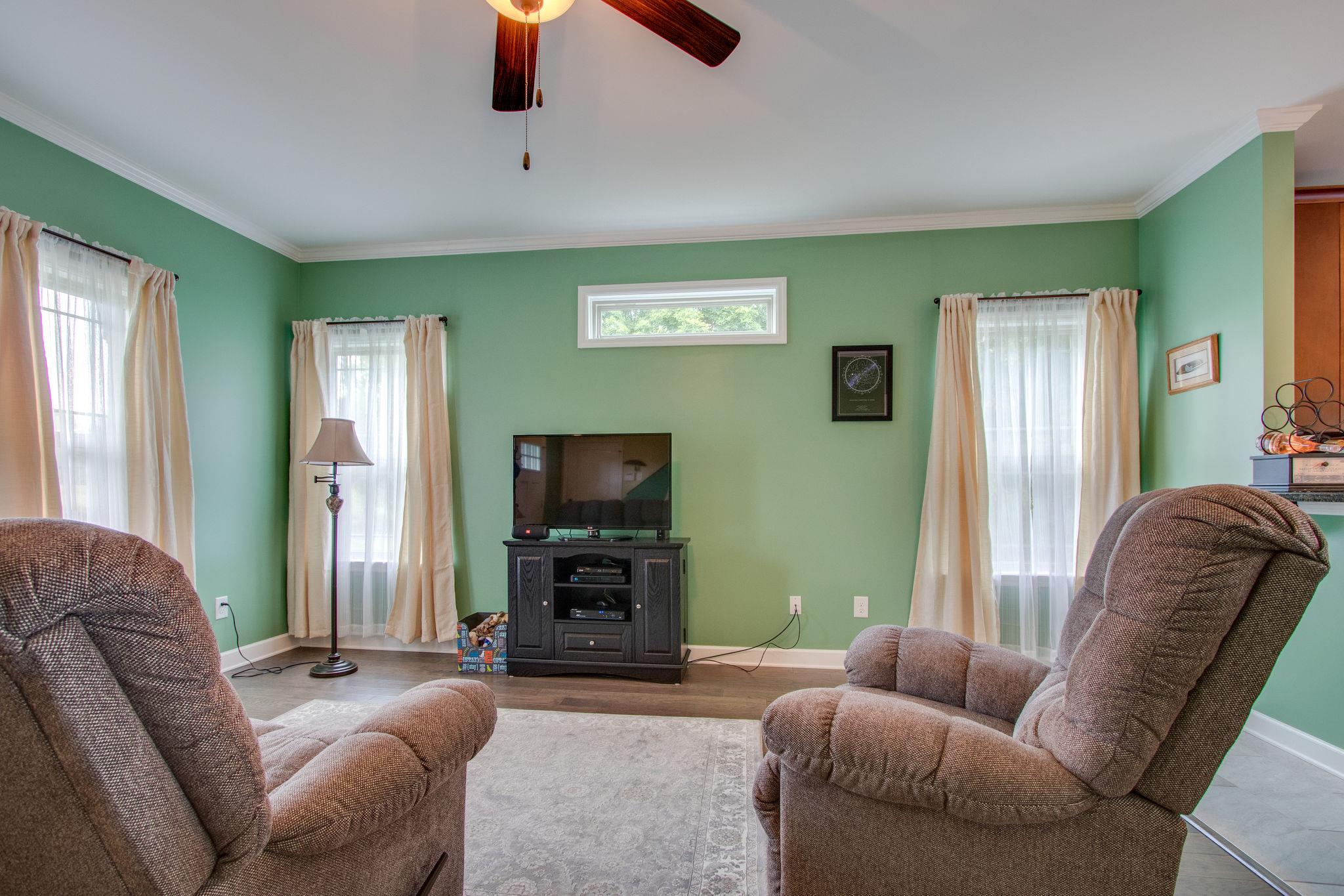 4121 Beasleys Bend Road Lebanon, TN 37087 - Photo 5 of 28 a living room with furniture and a flat screen tv