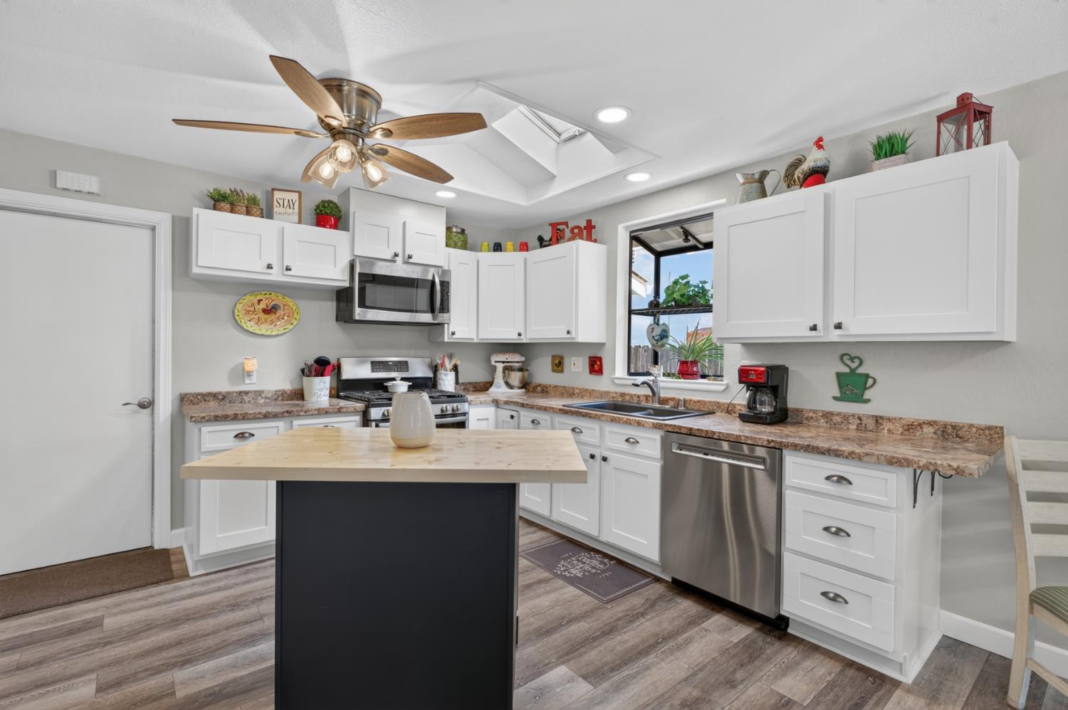 10648 Biscay Way Rancho Cordova, CA 95670 - Photo 9 of 33
