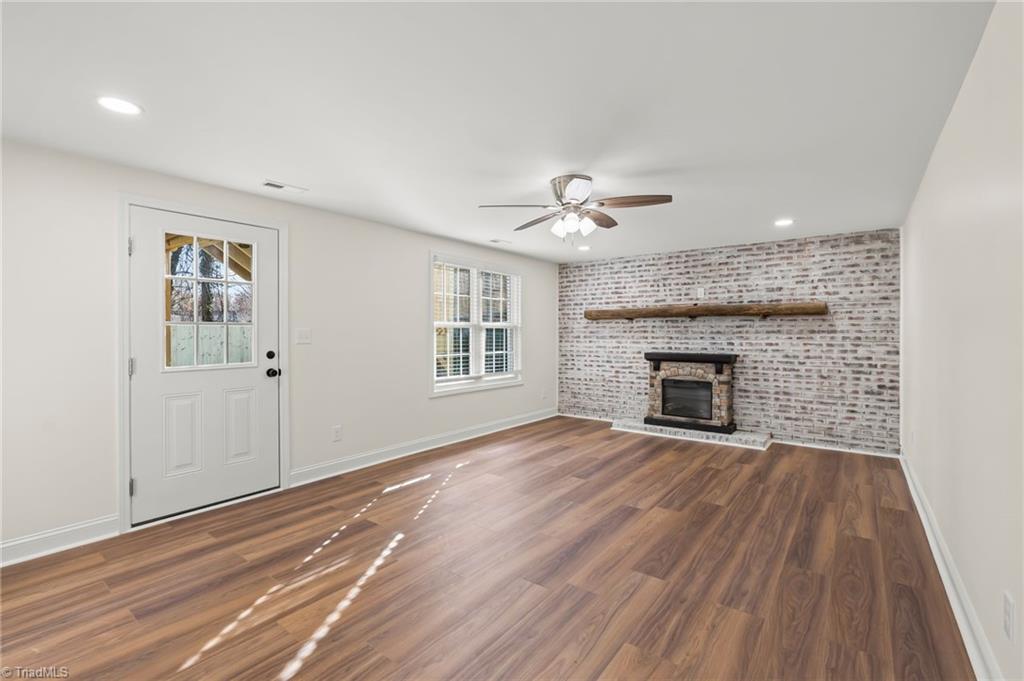 1406 Chatham Drive High Point, NC 27265 - Photo 28 of 48 Lower level Living! Entire separate Living!