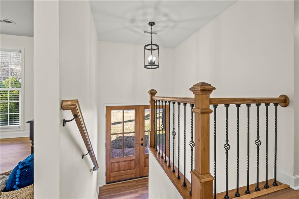 1406 Chatham Drive High Point, NC 27265 - Photo 4 of 48 Stunning Entrance