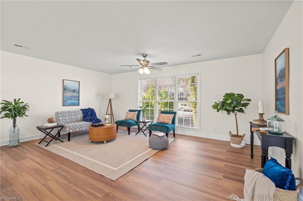 1406 Chatham Drive High Point, NC 27265 - Photo 8 of 48 Natural Light!
