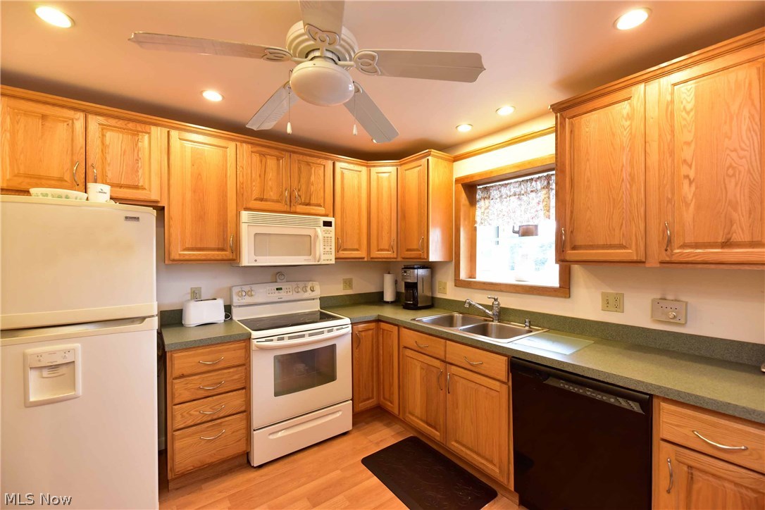 39126 Detroit Road Avon, OH 44011 - Photo 11 of 34