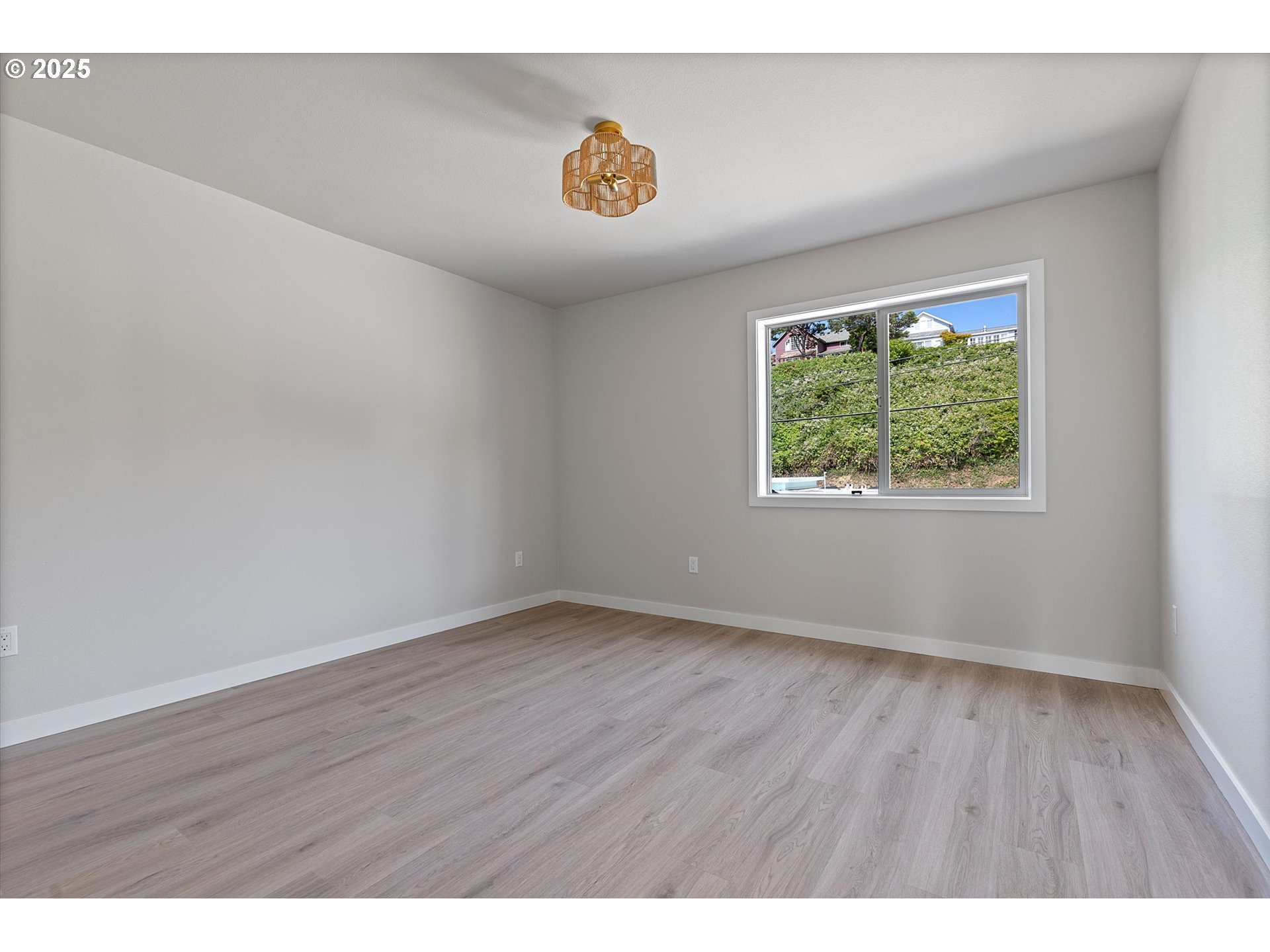 819 Southwest 13th Street, Unit 2 Newport, OR 97365 - Photo 23 of 35