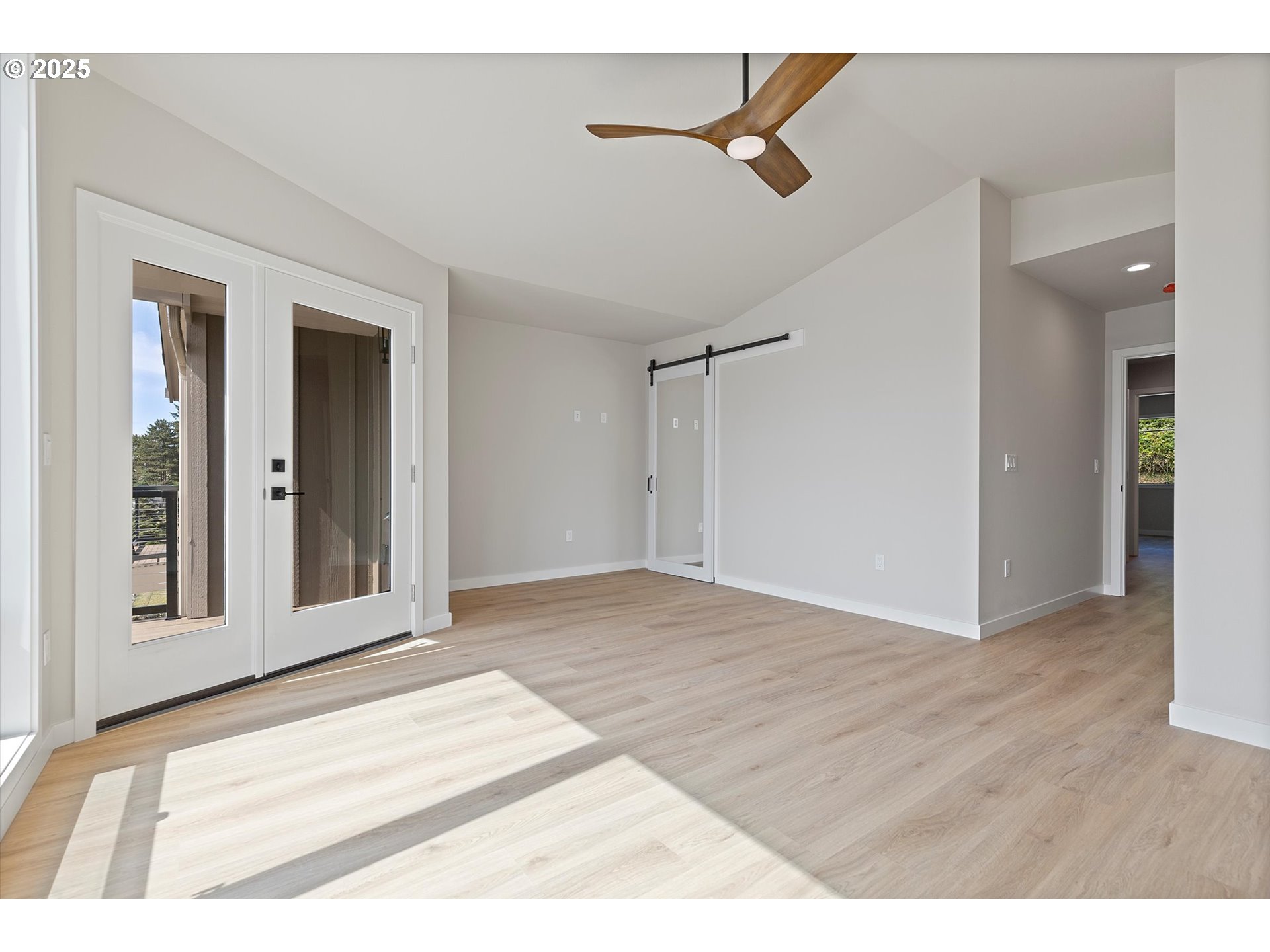 819 Southwest 13th Street, Unit 2 Newport, OR 97365 - Photo 27 of 35
