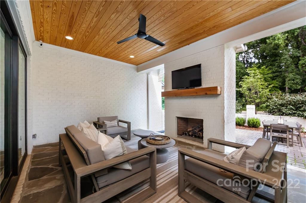 1700 Sterling Road Charlotte, NC 28209 - Photo 12 of 32 Gallery Image 12